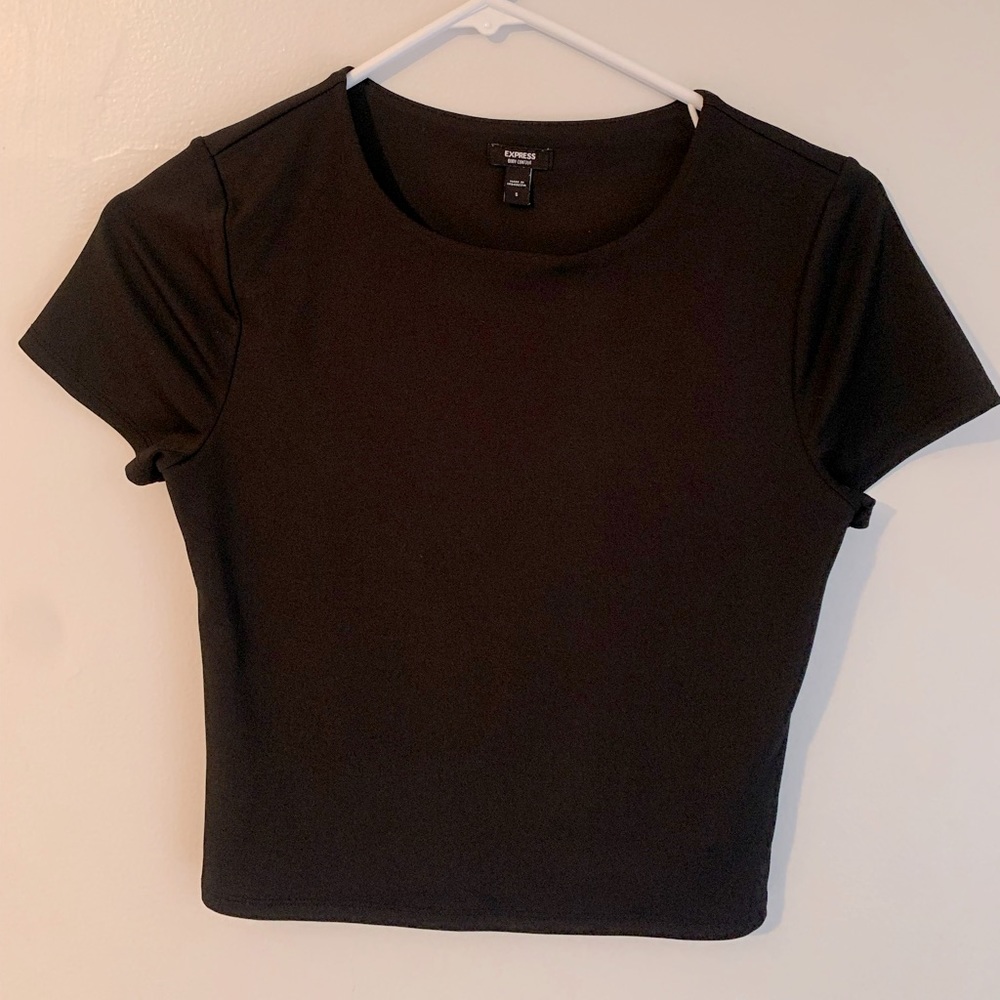 express size small body contour black tee
